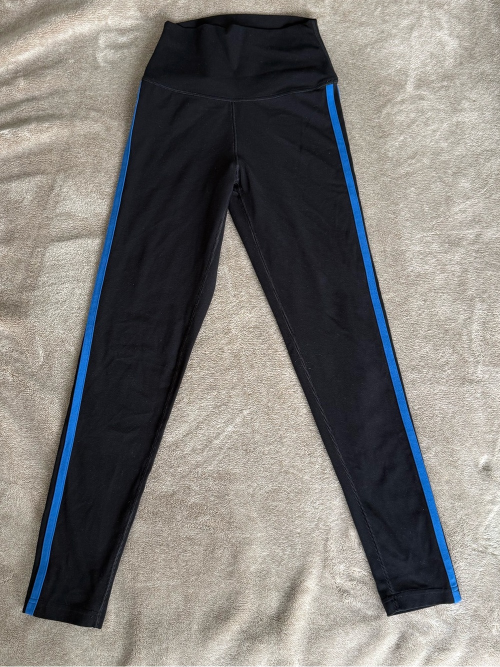 Splits 59 Black Leggings with Blue double stripe - Picture 3 of 4